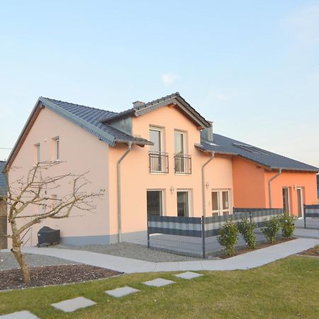 Lovely Modern Apartment With Private Terrace Ellscheid Экстерьер фото