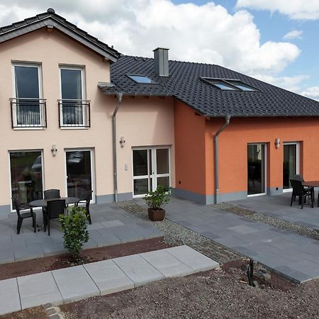 Lovely Modern Apartment With Private Terrace Ellscheid Экстерьер фото