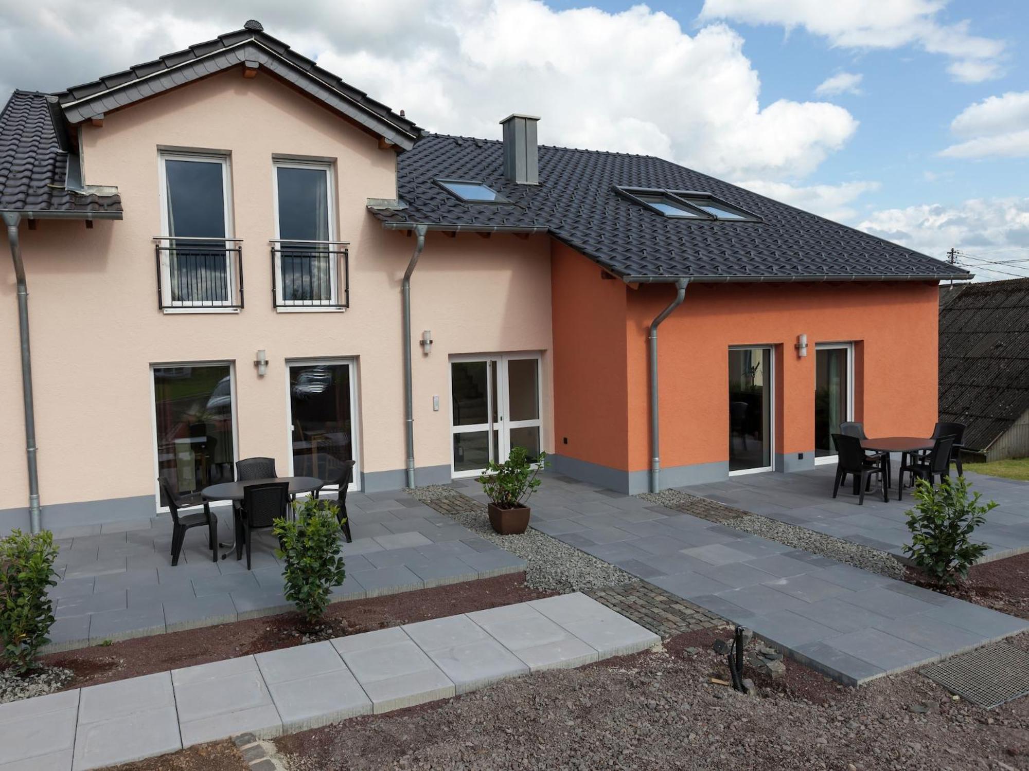 Lovely Modern Apartment With Private Terrace Ellscheid Экстерьер фото